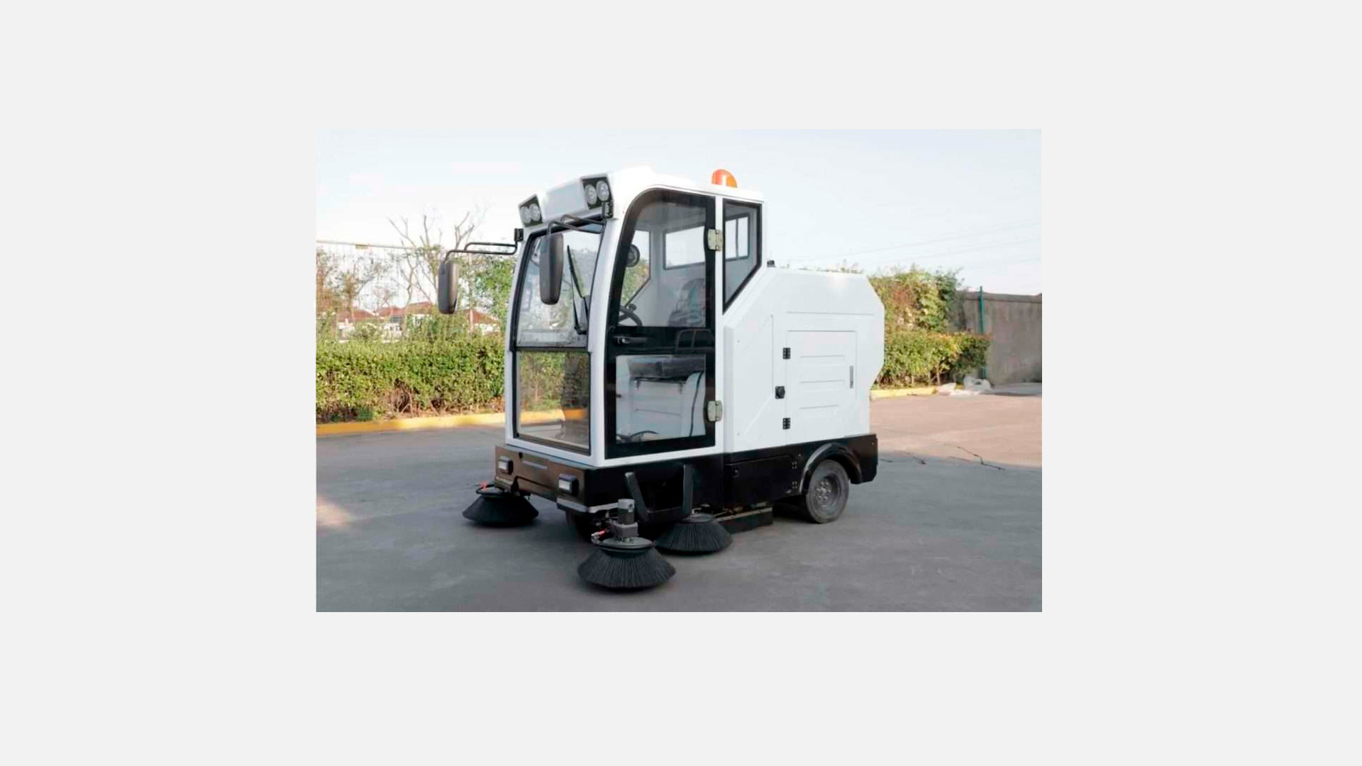 Lot 3. Subministrament d’escombradores vials elèctrica petita en modalitat de compra